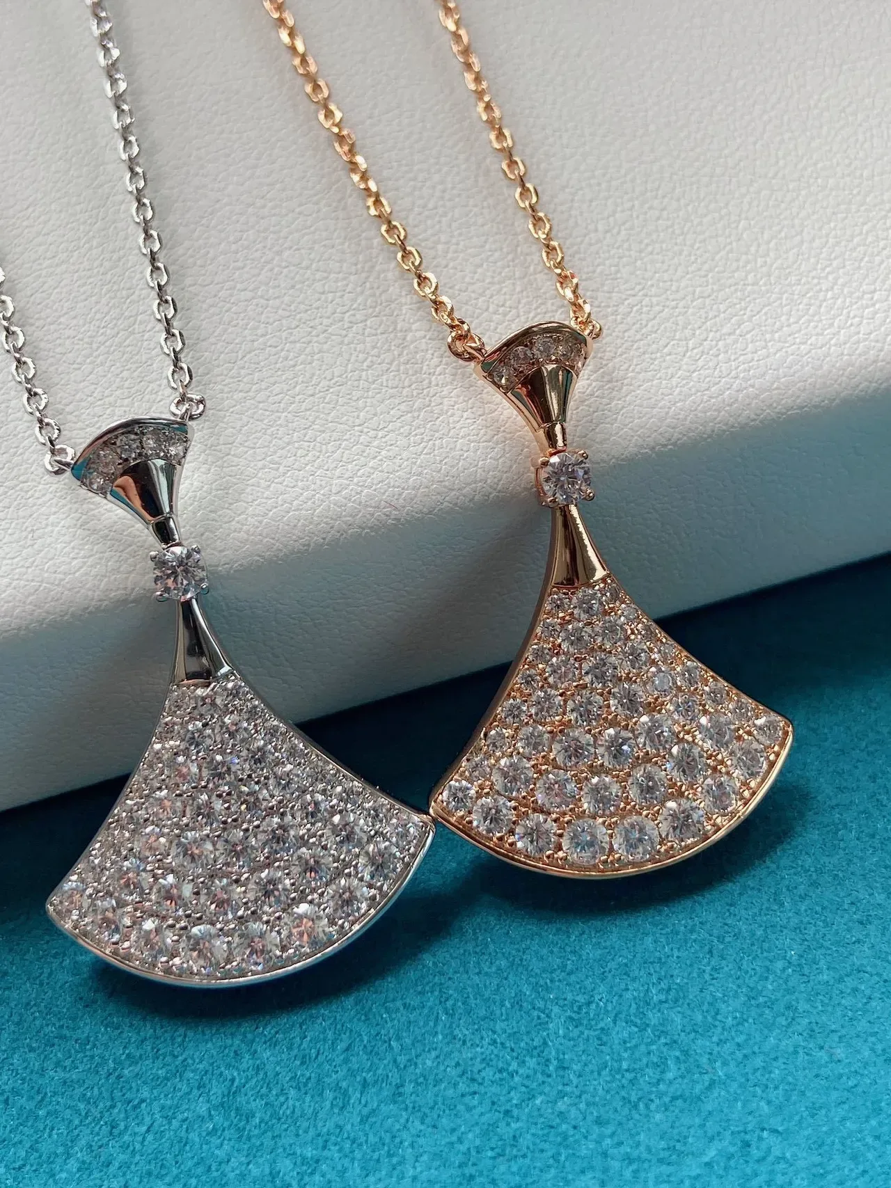 Bvlgari Diva's Dream Fan-Shaped Pavé Diamond Necklace 9