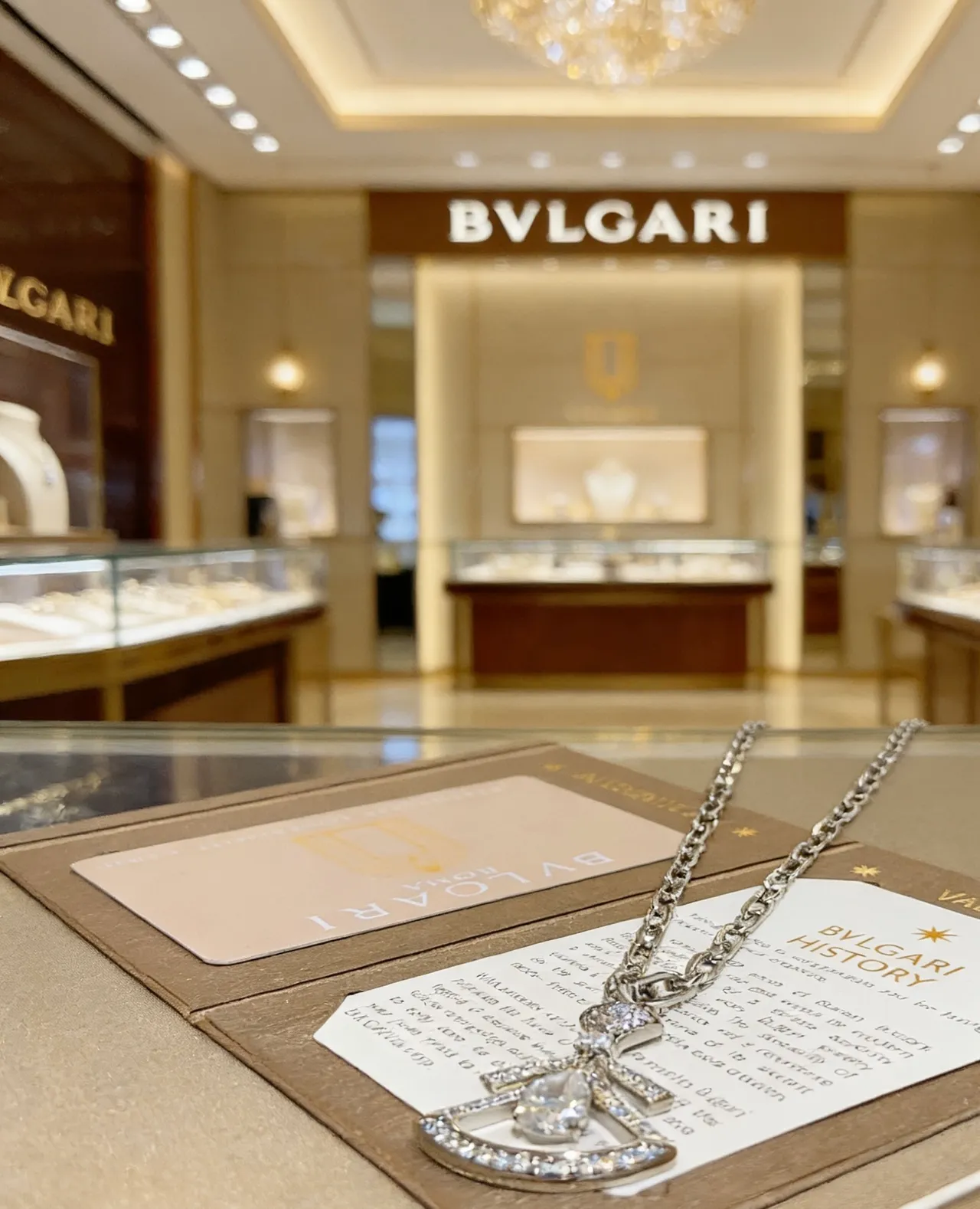 Bvlgari Divas’ Dream Nœud Motif Pendentif Diamant Colgante 6