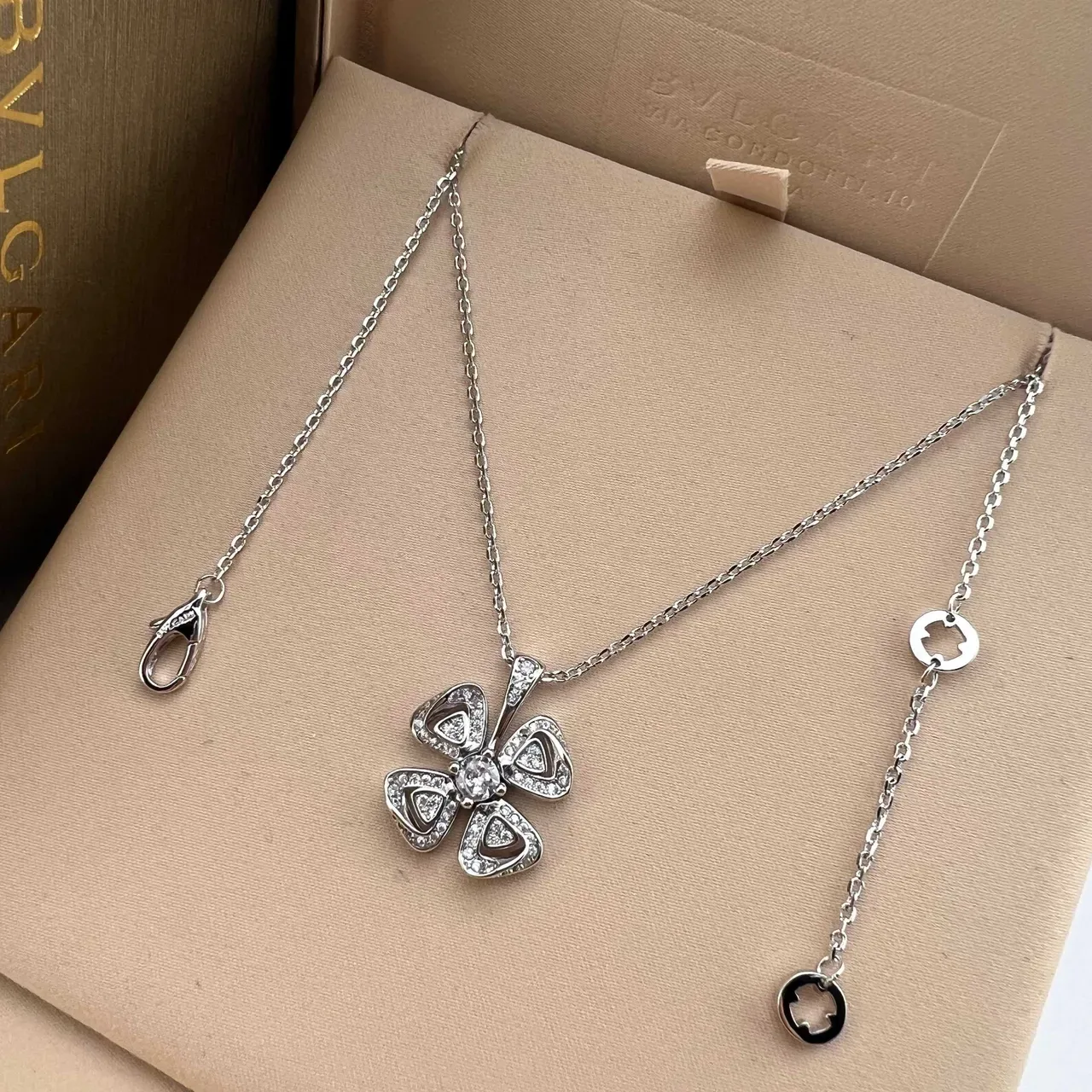 Bvlgari Fiorever Gold Silver Four-Petal Clover Pendant Pavé-Set Stones Necklace 3