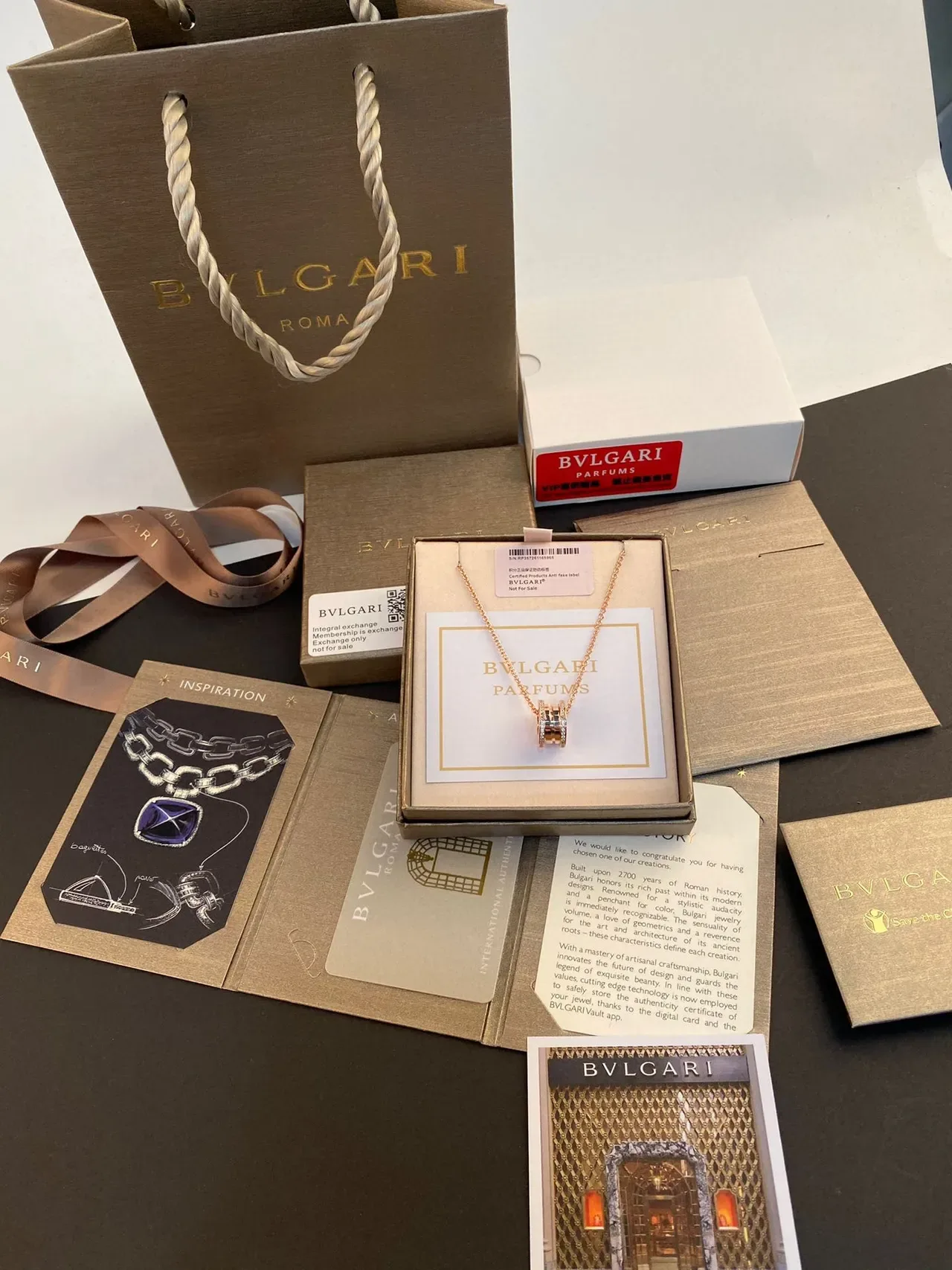 Bvlgari Colar Pendente Corrente de Ouro Rosa Branca Cilíndrica Multi-Banda 4