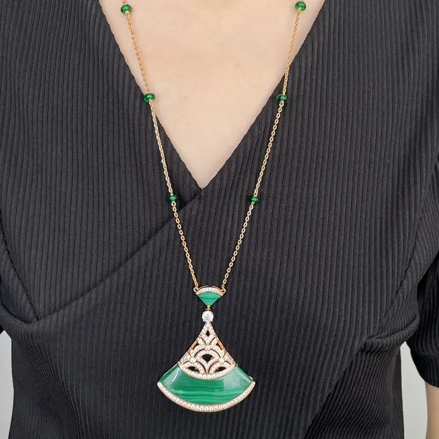 Bvlgari Collier en or vert en forme d'éventail avec incrustation de malachite 7