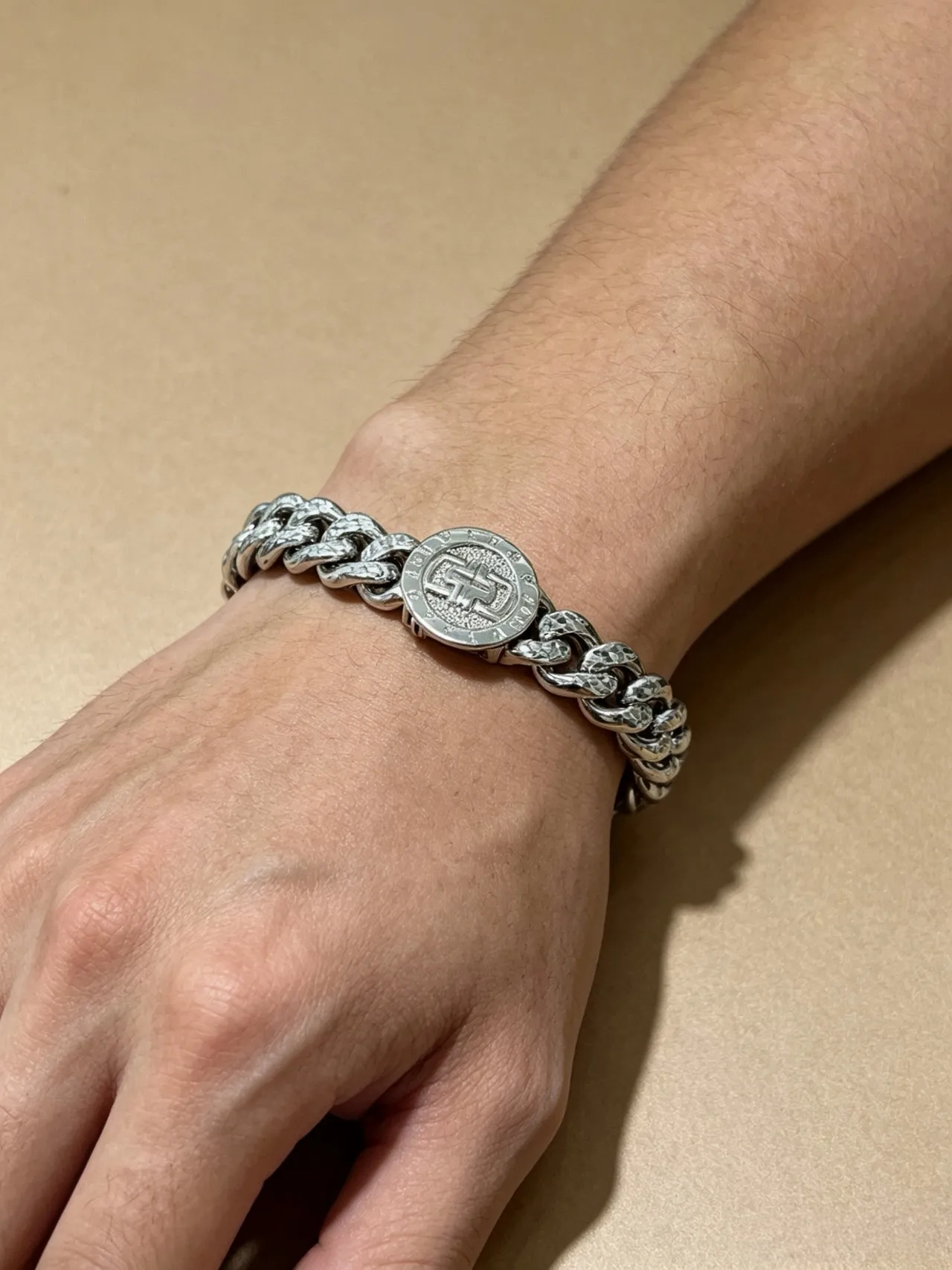 Bvlgari Iconica Argent gros Curb-Link Faceted Diamond-Cut Finish bracelet 3