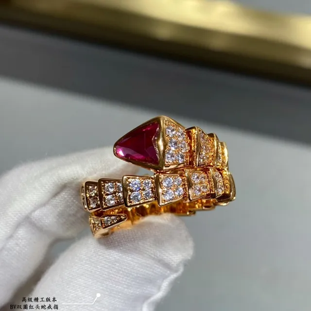 Bvlgari Serpenti Bague or rose motif serpent enroulé Pavé de diamants bandes 2