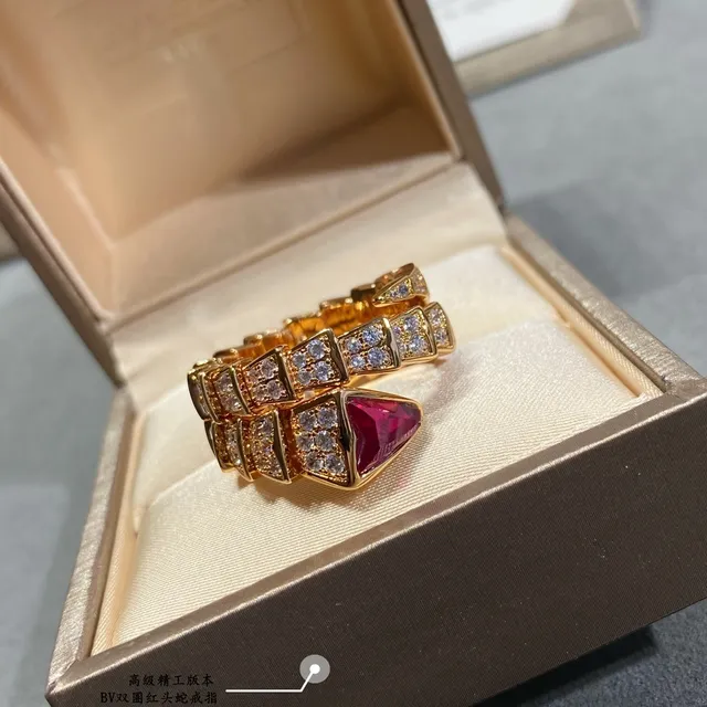Bvlgari Serpenti Bague or rose motif serpent enroulé Pavé de diamants bandes 3