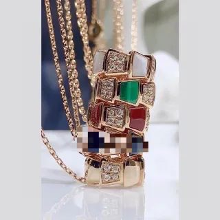 Bvlgari Serpenti স্ট্যাকড এনামেল এবং ডায়মন্ড পেন্ডেন্ট নেকলেস