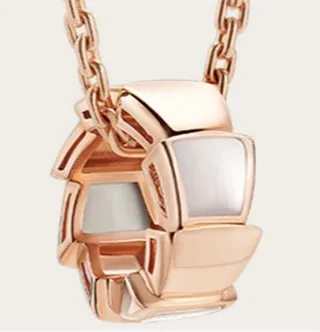 Bvlgari Serpenti স্ট্যাকড এনামেল এবং ডায়মন্ড পেন্ডেন্ট নেকলেস 3