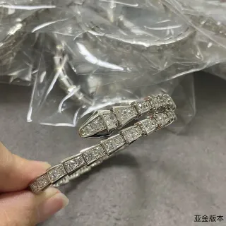 Bvlgari Serpenti Tubogas Pavé Diamond বাঁকানো সাপের বালা