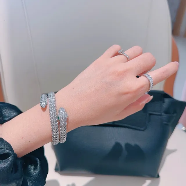 Bvlgari سوار فضي أخضر ثعبان ملتف Pavé-Set بلورات 5