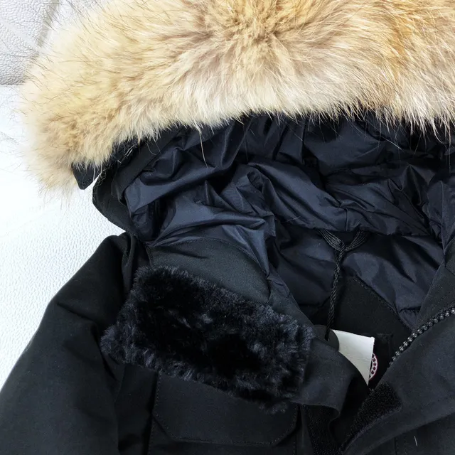 Canada Goose Expedition Red Beige Hooded Fur-Trimmed Parka 18