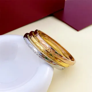 Cartier Juste un Clou उकेरी हुई लोगो बैंगल बाजूबंद