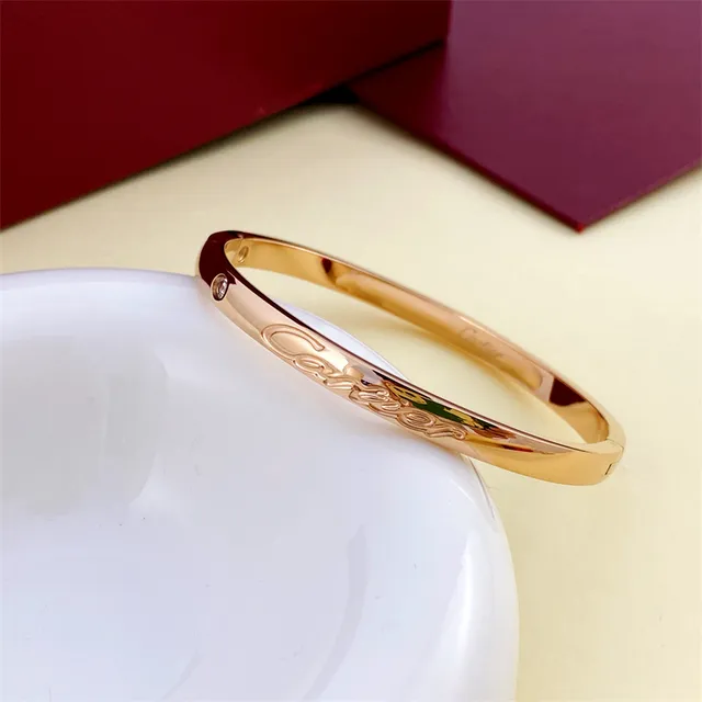 Cartier Juste un Clou Bracelets de Bangle gravés avec logo 3