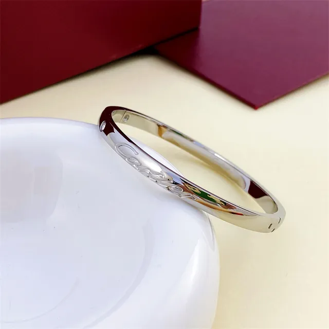 Cartier Juste un Clou Bracelets de Bangle gravés avec logo 4