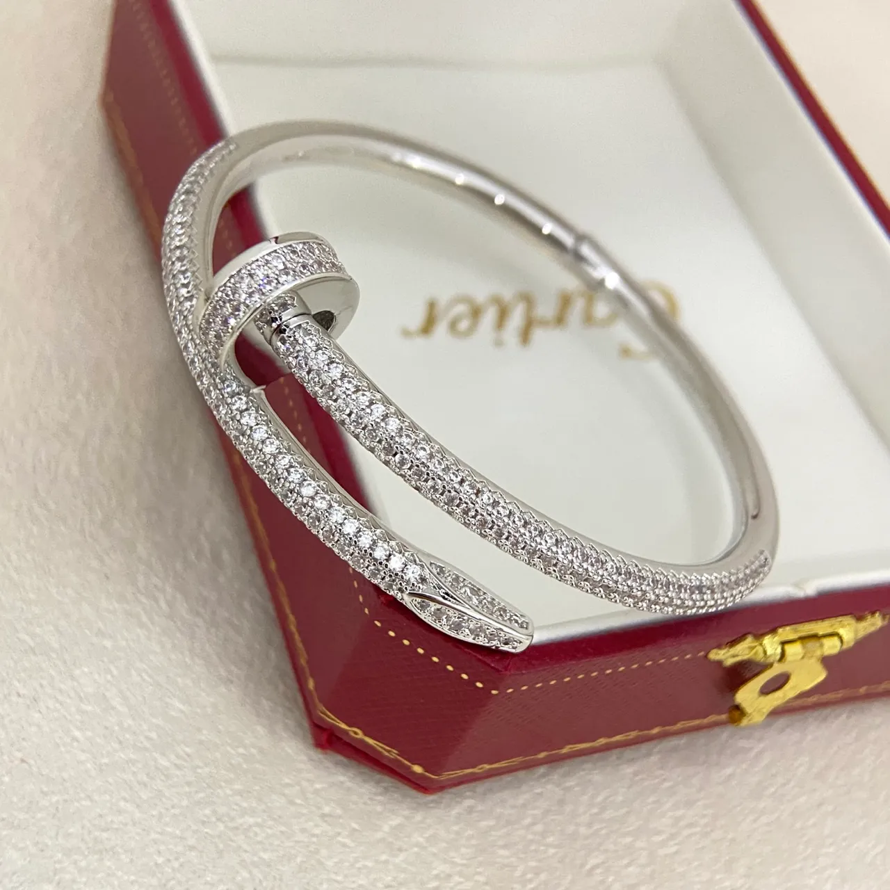 Cartier Juste un Clou Bracelet or et argent en forme de clou pavé 3