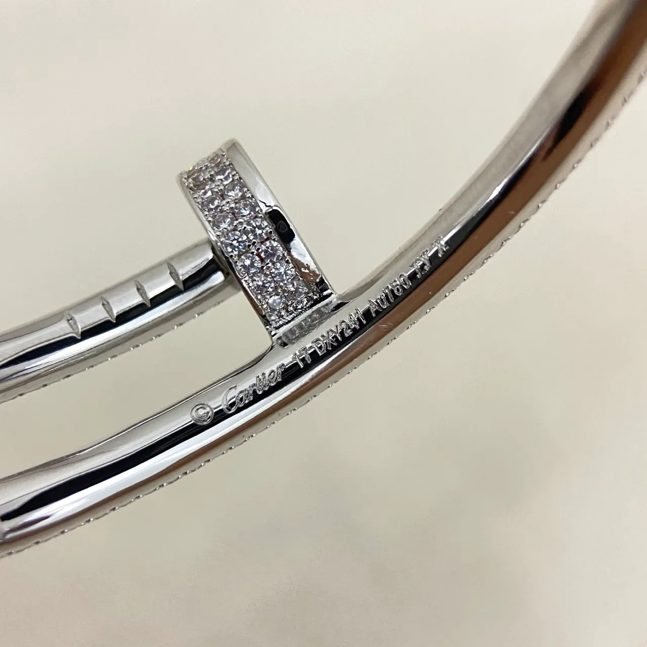 Cartier Juste un Clou Bracelet or et argent en forme de clou pavé 4