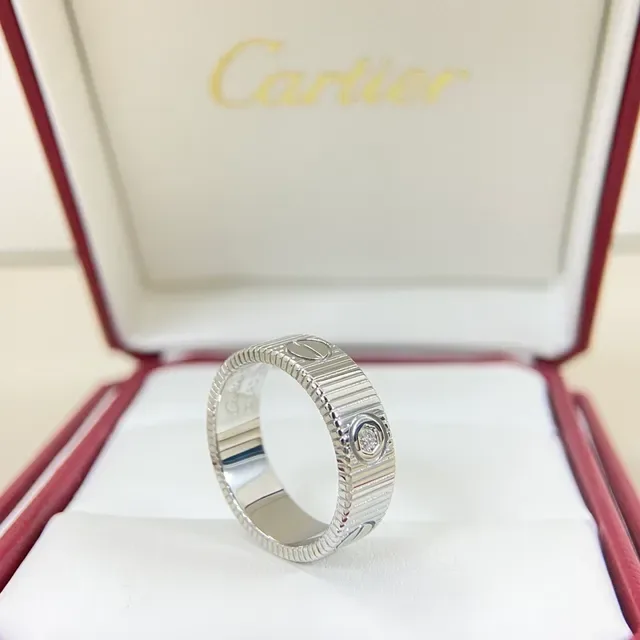 Cartier Juste un Clou Bague or et argent avec bande cannelée motif tête de vis 8