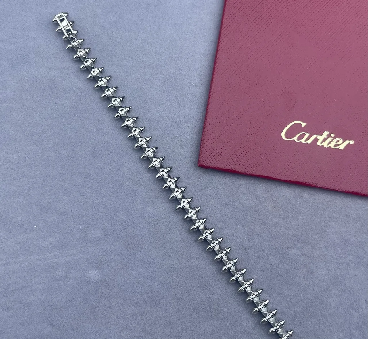 Bracelet Cartier Juste un Clou Or Argent Motif Clou Chaîne Enlacée 4