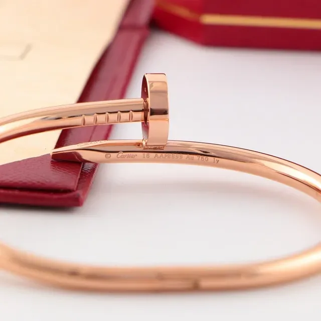 Cartier Juste un Clou Motif Clou Pavé Cristal Bracelet Bangle à Charnière 2