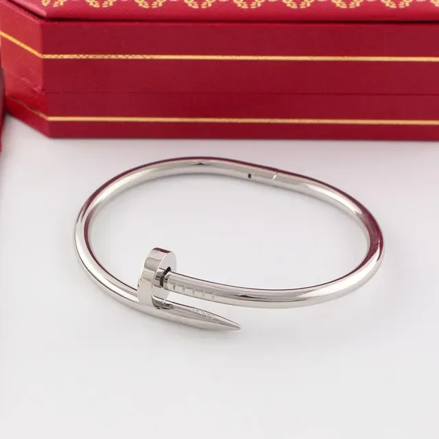 Cartier Juste un Clou Motif Clou Pavé Cristal Bracelet Bangle à Charnière 3