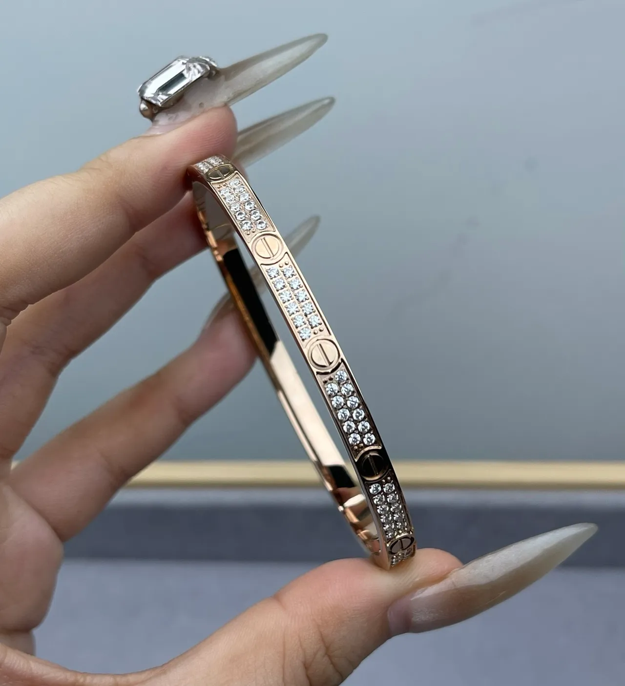 Cartier Juste un Clou Motif Pavé de Vis Bracelet Rigide 5
