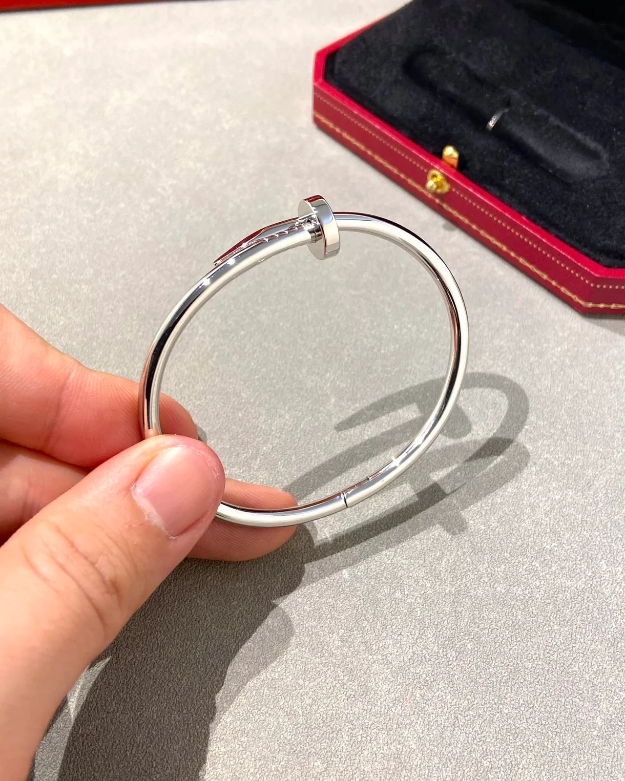 Cartier Juste un Clou Pulseira Aberta de Prata Polida com Cabeça de Prego 4