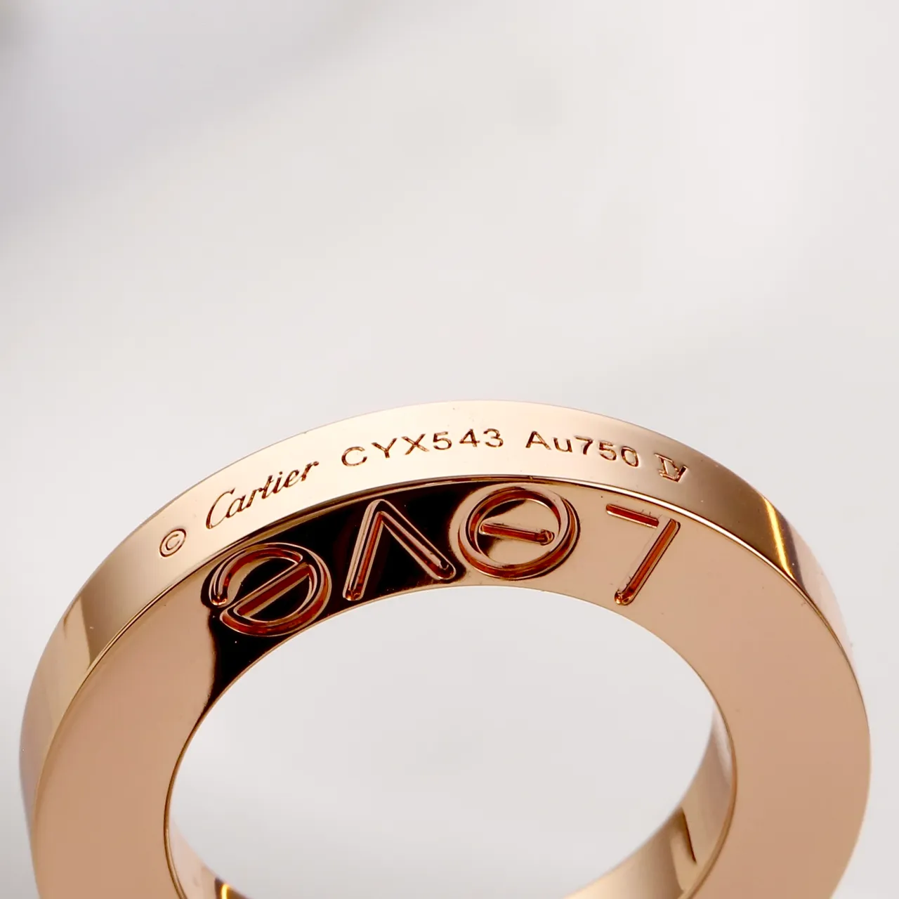 Cartier Love Anneau Circulaire Ouvert Motif à Vis Or Rose Collier 3
