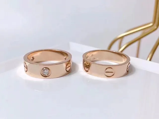 Anel Love Cartier Ouro Rosa e Ouro Branco Diamantes Pavé e Anéis Solitário 6