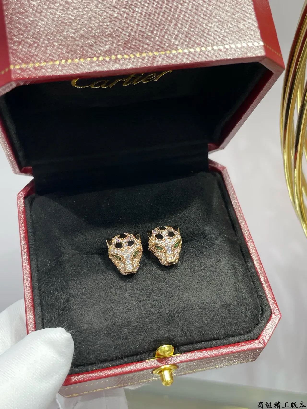 Boucles d'oreilles Cartier Panthère Or Argent Tête de Panthère Motif Pavé Cristal 7