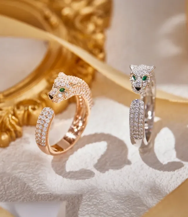 Cartier Panthère Tête de Panthère Diamants Pavé Œil d'Émeraude Bague Ouverte 8
