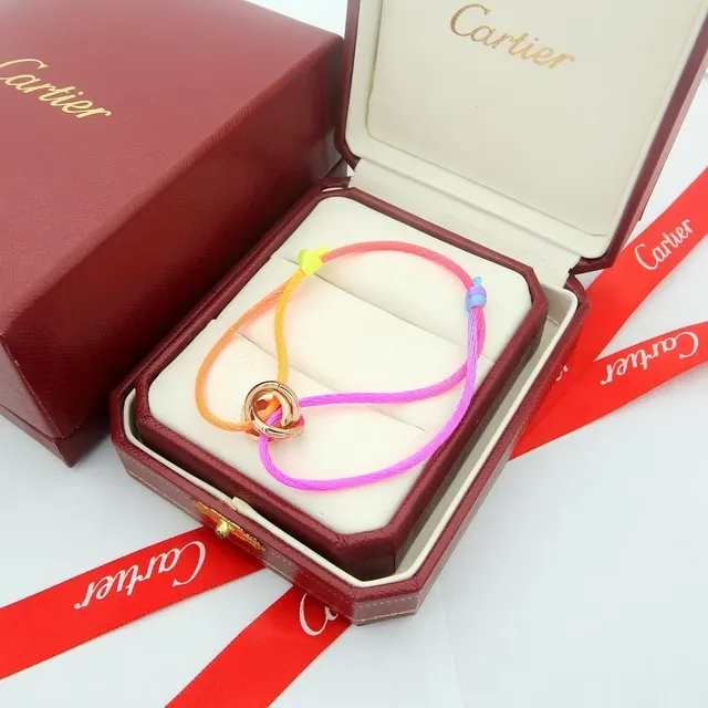 Cartier Trinity গোলাপি কর্ড ব্রেসলেট 5