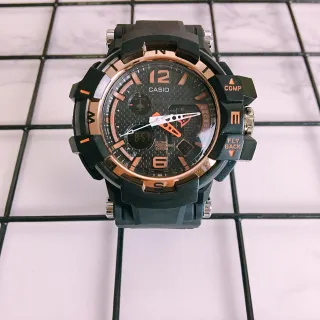 Casio Black Gold Reloj Híbrido Analógico-Digital de Construcción Robusta de Resina