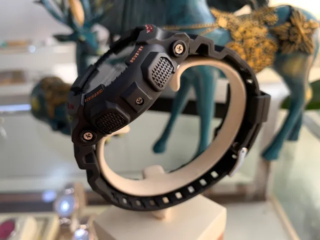 Casio G-Shock GA-100 Preto Vermelho Dourado Relógio Esportivo 5