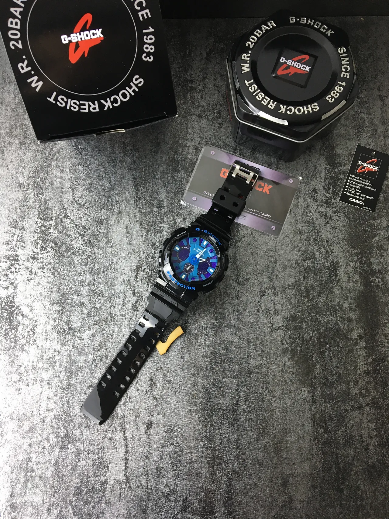 Casio G-Shock GA-100 ساعة رياضية بقرص أزرق وأرجواني متعدد الطبقات 6