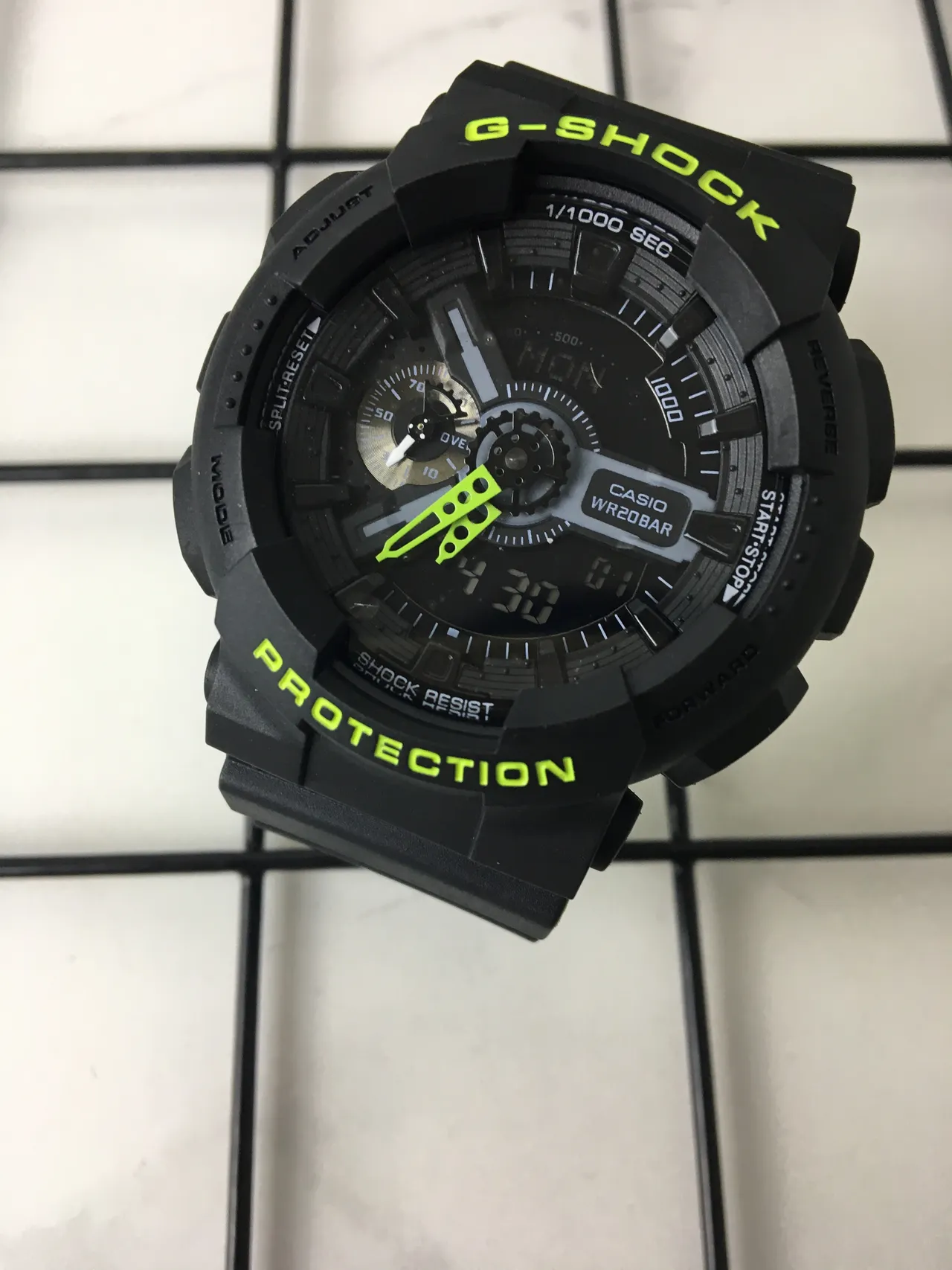 Casio G-Shock GA-110 Noir et Vert Lime Montre Sport 2