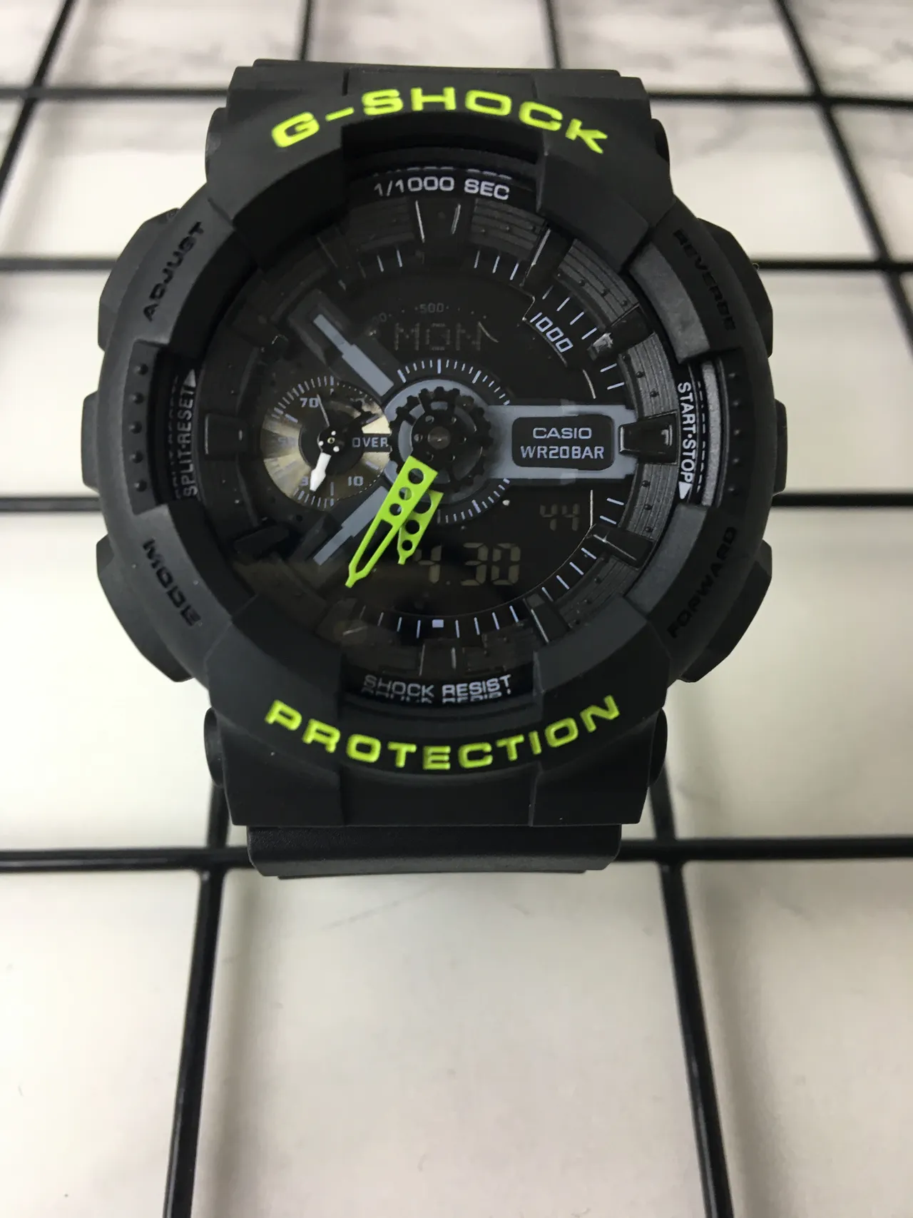 Casio G-Shock GA-110 Noir et Vert Lime Montre Sport 3