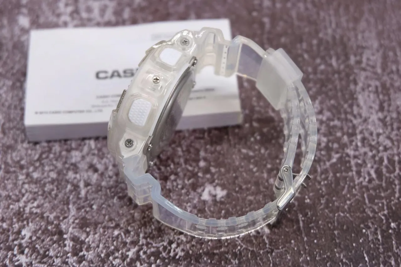 Casio G-Shock GA-110 ساعة رياضية ذهبية شفافة 6