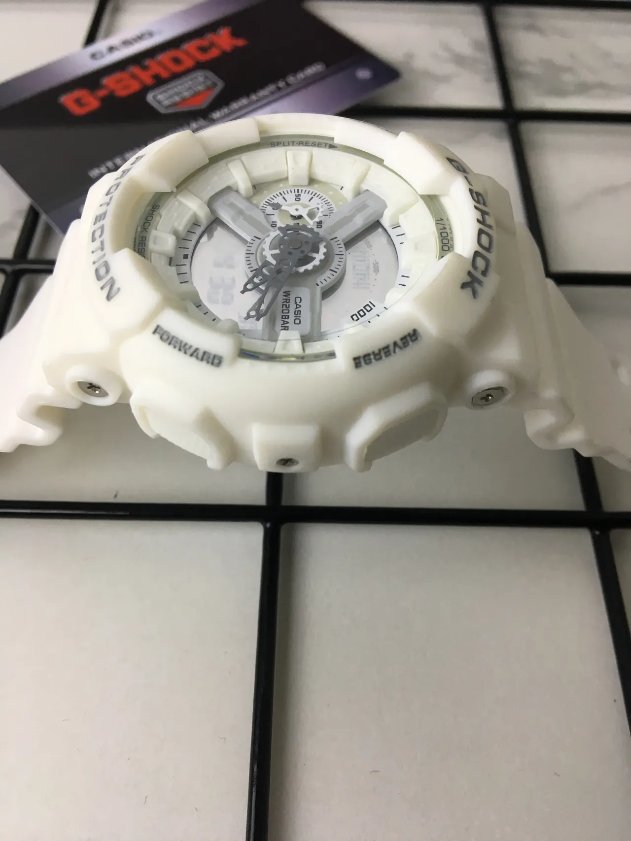 Casio G-Shock GA-110 Montre Sportive en Résine Blanche 5