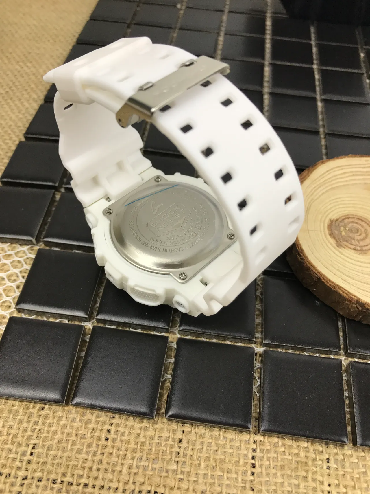 Casio G-Shock GA-110 Montre Sportive en Résine Blanche 7