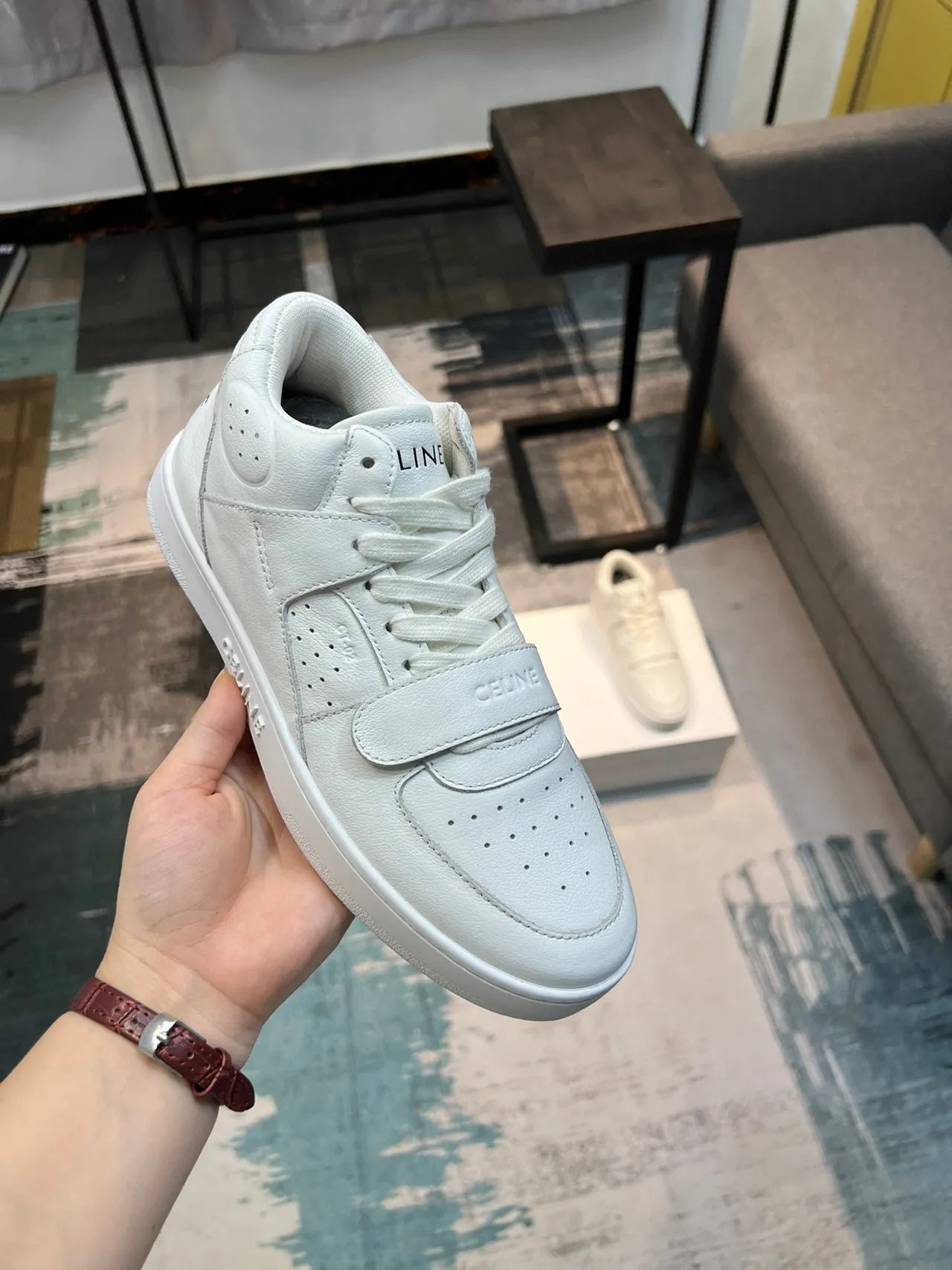 Celine CT-01 sneakers lifestyle monochrome blanc 6
