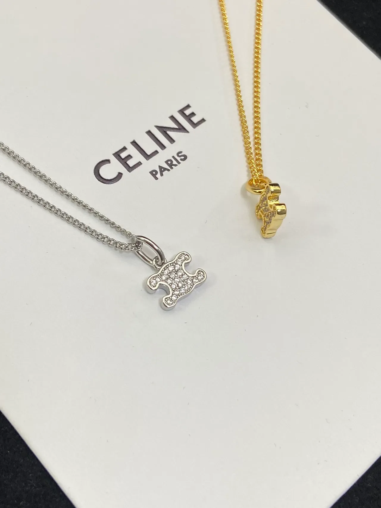 Celine Triomphe Chaîne Logo Or Argent 5