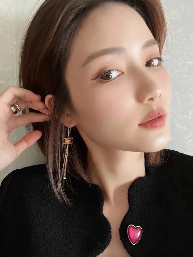 Celine Triomphe Gold-Tone Chain Logo Earrings 8