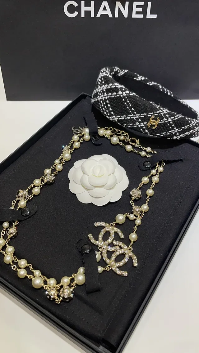 Chanel Beige Gold Multi-Strand Pearl-and-Chain Necklace 8