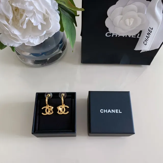 Chanel 幻想珠宝 Gold-Tone Lion CC 圈耳耳环 2