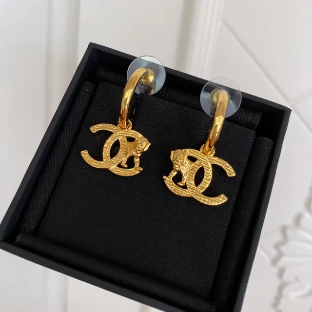 Chanel 幻想珠宝 Gold-Tone Lion CC 圈耳耳环 7