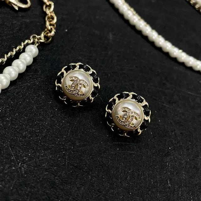 Chanel Black Gold Interlocking CC Logo Pearl-Effect Center Earrings 2