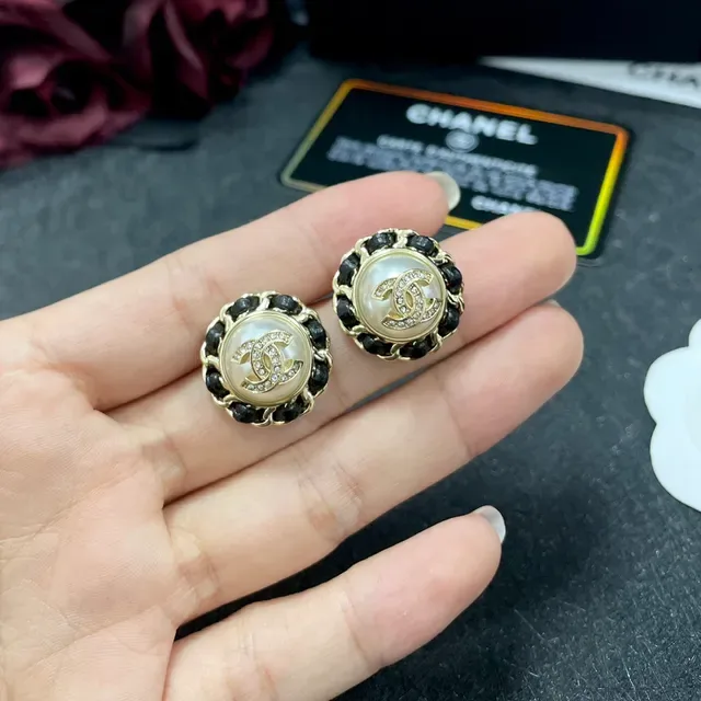 Chanel Black Gold Interlocking CC Logo Pearl-Effect Center Earrings 3