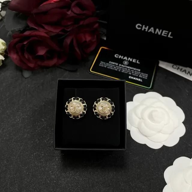 Chanel Black Gold Interlocking CC Logo Pearl-Effect Center Earrings 5