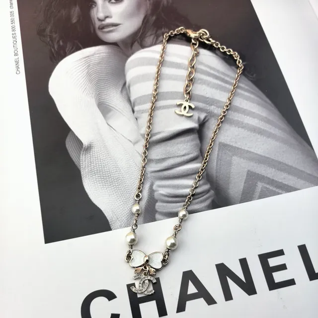 Chanel Bow and CC Pendant Pearl Bead Necklace 2