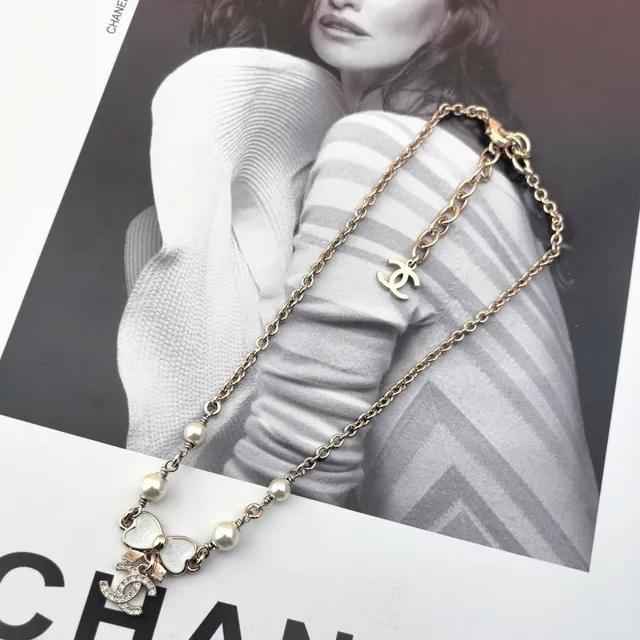 Chanel Bow and CC Pendant Pearl Bead Necklace 4