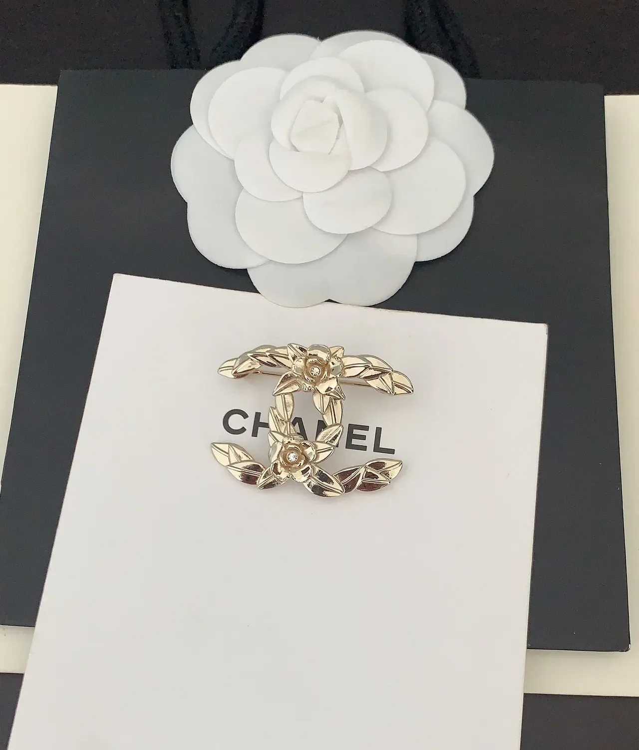 Chanel Camellia CC Broche Florale Or-Ton Cristal 3
