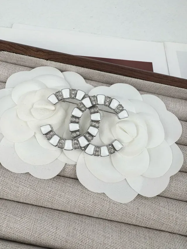 Chanel CC Brooch White Enamel and Crystal-Encrusted Links Brooch 5